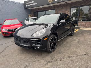2016 PORSCHE MACAN S