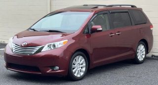 Image of 2014 TOYOTA SIENNA