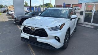 Image of 2021 TOYOTA HIGHLANDER XLE SPORT UTILITY 4D