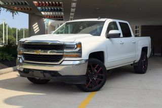 Image of 2017 CHEVROLET SILVERADO 1500 CREW CAB