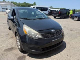2015 KIA RIO LX