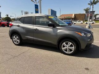 2019 NISSAN KICKS S