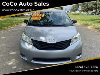 2017 TOYOTA SIENNA L