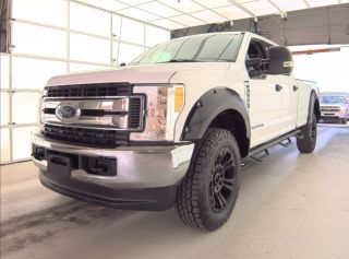 Image of 2017 FORD F250 SUPER DUTY CREW CAB