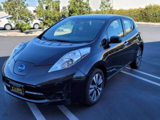 2017 NISSAN LEAF SV