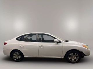 2010 HYUNDAI ELANTRA - Image