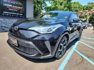 2020 TOYOTA C-HR LE