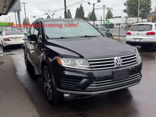 Image of 2017 VOLKSWAGEN TOUAREG