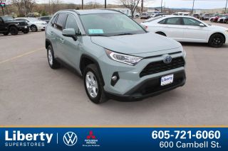 2020 TOYOTA RAV4 XLE