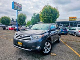 2013 TOYOTA HIGHLANDER LIMITED