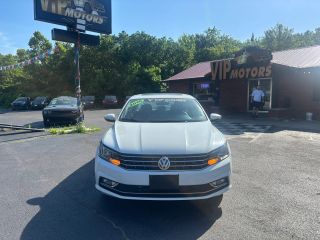 2016 VOLKSWAGEN PASSAT 1.8T SE