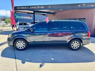 Image of 2013 CHRYSLER TOWN & COUNTRY