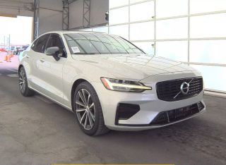 Image of 2022 VOLVO S60 B5 MOMENTUM SEDAN 4D