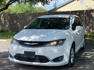 Image of 2020 CHRYSLER PACIFICA