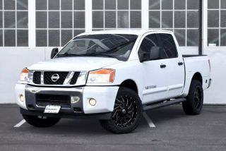 2013 NISSAN TITAN SV