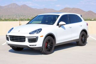 Image of 2015 PORSCHE CAYENNE