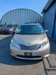 2017 TOYOTA SIENNA - Image