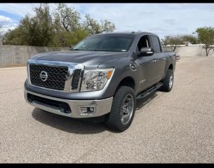 Image of 2017 NISSAN TITAN CREW CAB