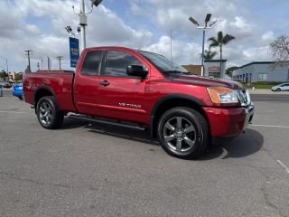 2015 NISSAN TITAN SV