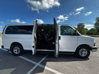 Image of 2014 CHEVROLET EXPRESS 3500 PASSENGER