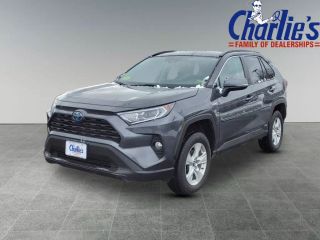 2020 TOYOTA RAV4 XLE