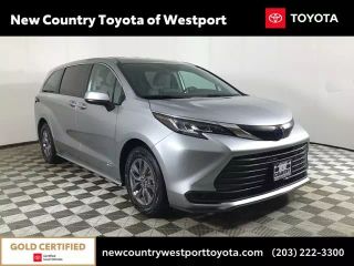 2021 TOYOTA SIENNA LE