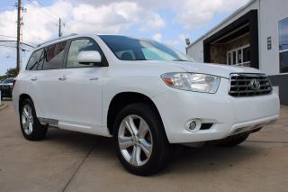 Image of 2010 TOYOTA HIGHLANDER