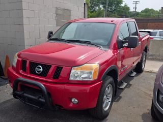 Image of 2011 NISSAN TITAN CREW CAB
