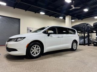 2020 CHRYSLER VOYAGER LX