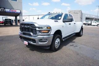 2025 RAM 3500 CREW CAB TRADESMAN PICKUP 4D 8 FT