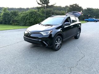 Image of 2017 TOYOTA RAV4