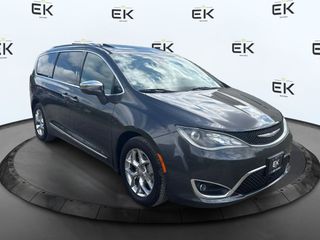 Image of 2017 CHRYSLER PACIFICA