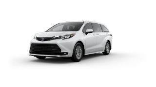 2025 TOYOTA SIENNA XLE