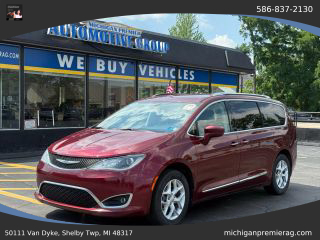 2017 Chrysler Pacifica - Image 16