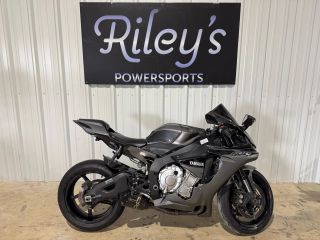 Image of 2016 YAMAHA YZF-R1S