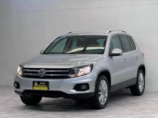 2012 VOLKSWAGEN TIGUAN 2.0T SE 4MOTION