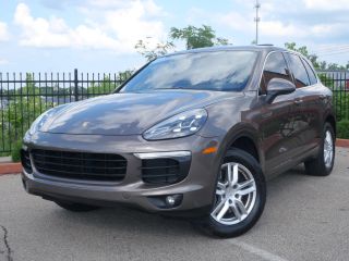 2016 PORSCHE CAYENNE BASE