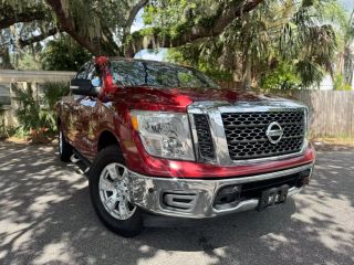 2018 NISSAN TITAN CREW CAB PICKUP RED AUTOMATIC - Tampa Trucks