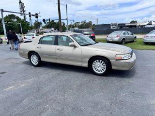 2004 LINCOLN TOWN CAR SIGNATURE