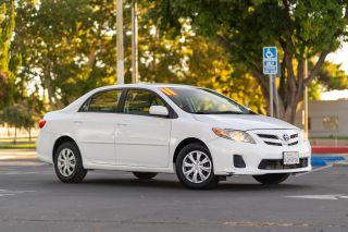 2011 TOYOTA COROLLA LE