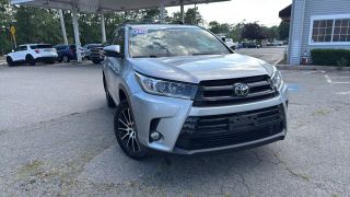 Image of 2017 TOYOTA HIGHLANDER SE SPORT UTILITY 4D