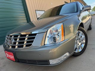 2011 CADILLAC DTS BASE