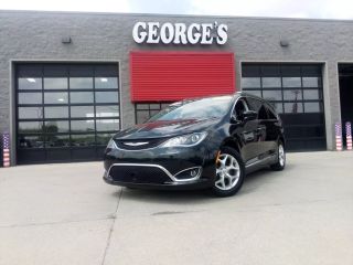 Image of 2018 CHRYSLER PACIFICA