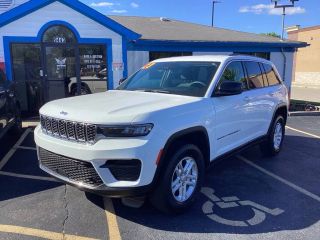 2023 JEEP GRAND CHEROKEE LAREDO