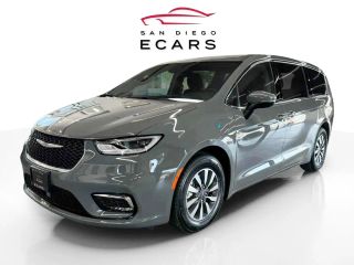 Image of 2023 CHRYSLER PACIFICA HYBRID TOURING L VAN 4D      