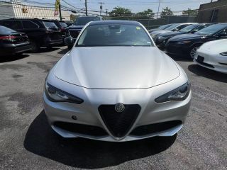 Image of 2021 ALFA ROMEO GIULIA