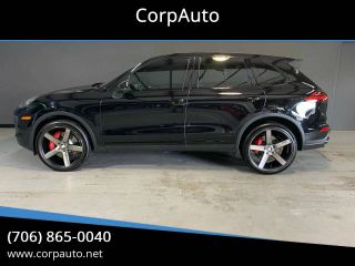 2017 PORSCHE CAYENNE BASE