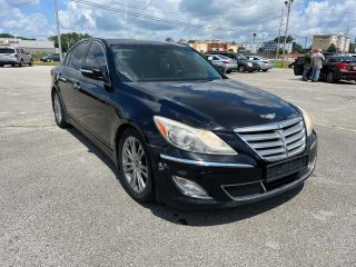 Image of 2013 HYUNDAI GENESIS