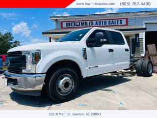 Image of 2019 FORD F350 SUPER DUTY CREW CAB & CHASSIS