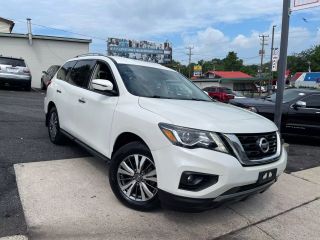 2017 NISSAN PATHFINDER SV